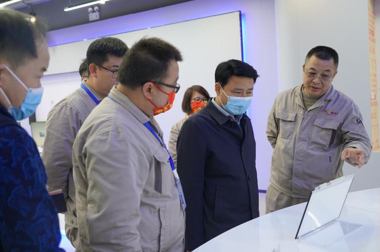 从参观通道到展示窗口 钱丹青主任调研鑫源链工厂，看企业形象策划如何赋能品牌叙事