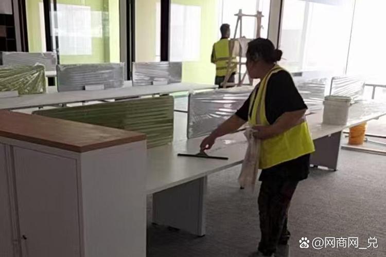 工厂保洁外包 设备成本管控与企业形象塑造的双重策略